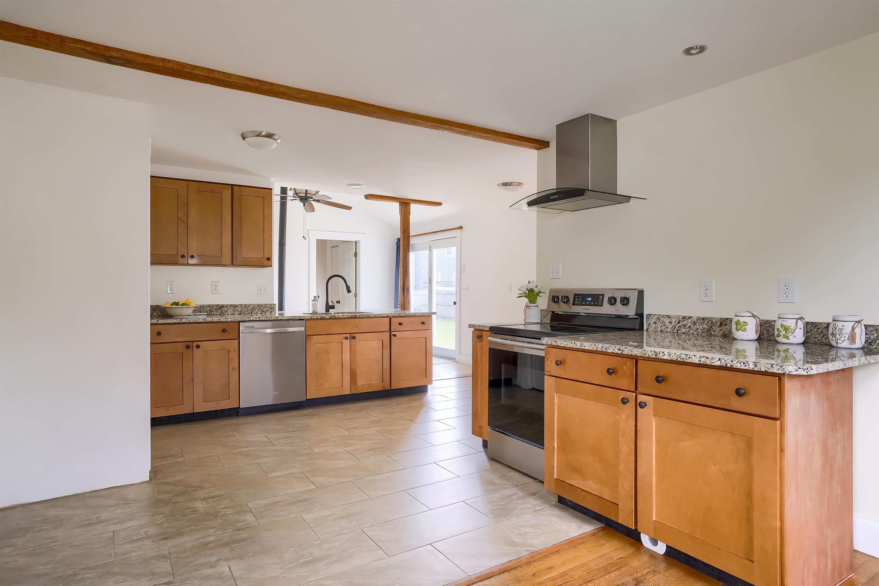 6 East Dunstable Road Nashua, NH 03060 - Photo 2 of 30 Gallery Image 2