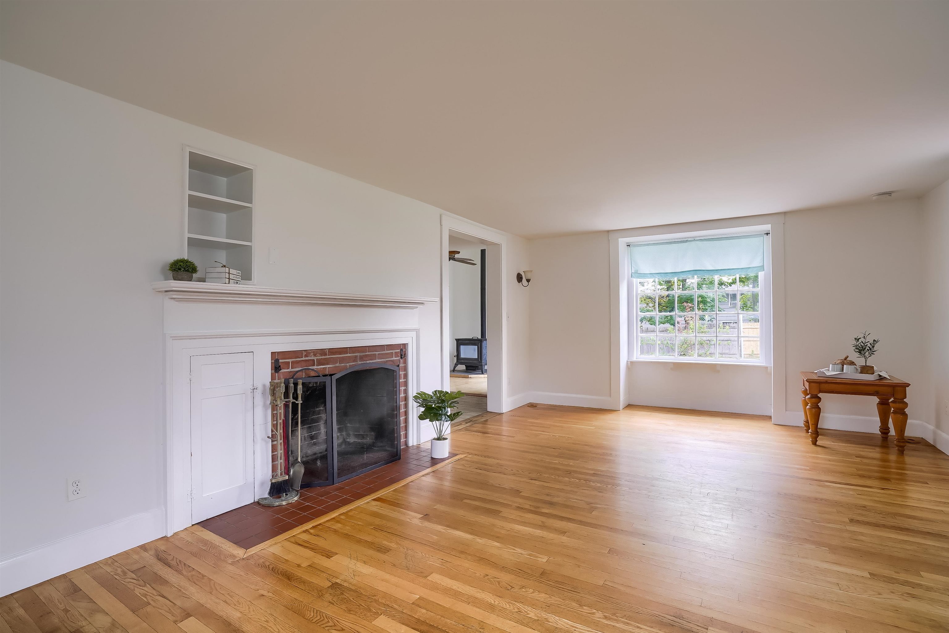 6 East Dunstable Road Nashua, NH 03060 - Photo 7 of 30 Gallery Image 7