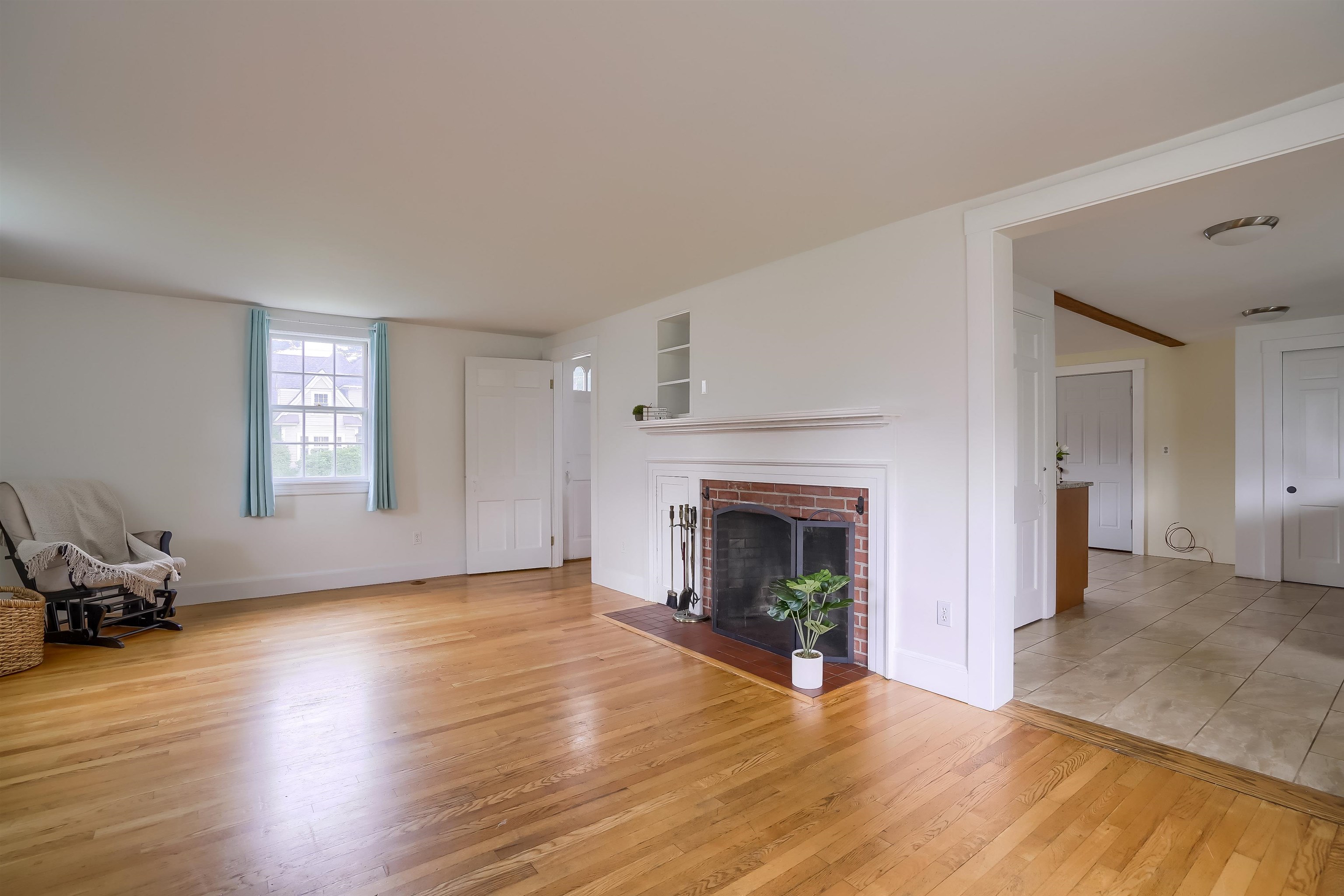 6 East Dunstable Road Nashua, NH 03060 - Photo 9 of 30 Gallery Image 9