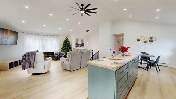 $698,500 | 50 Cross Street, Lakeville, MA 02347