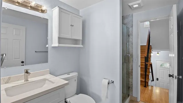 a view of an empty walk in closet