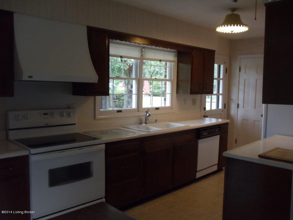 5500 Pendleton Road Louisville, KY 40272 - Photo 15 of 33 Pendleton kitchen 2