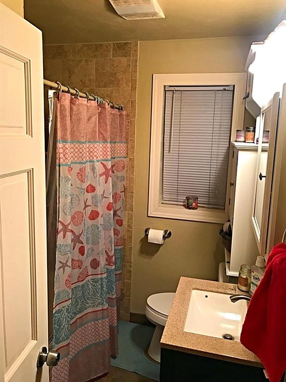 988 Peairs Road Elizabeth, PA 15037 - Photo 14 of 14 Bath room