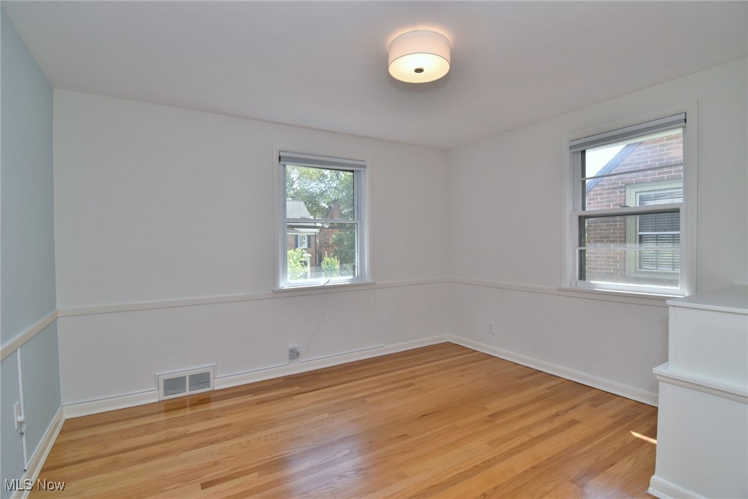 2472 Channing Road Cleveland, OH 44118 - Photo 34 of 46 Bedroom 3