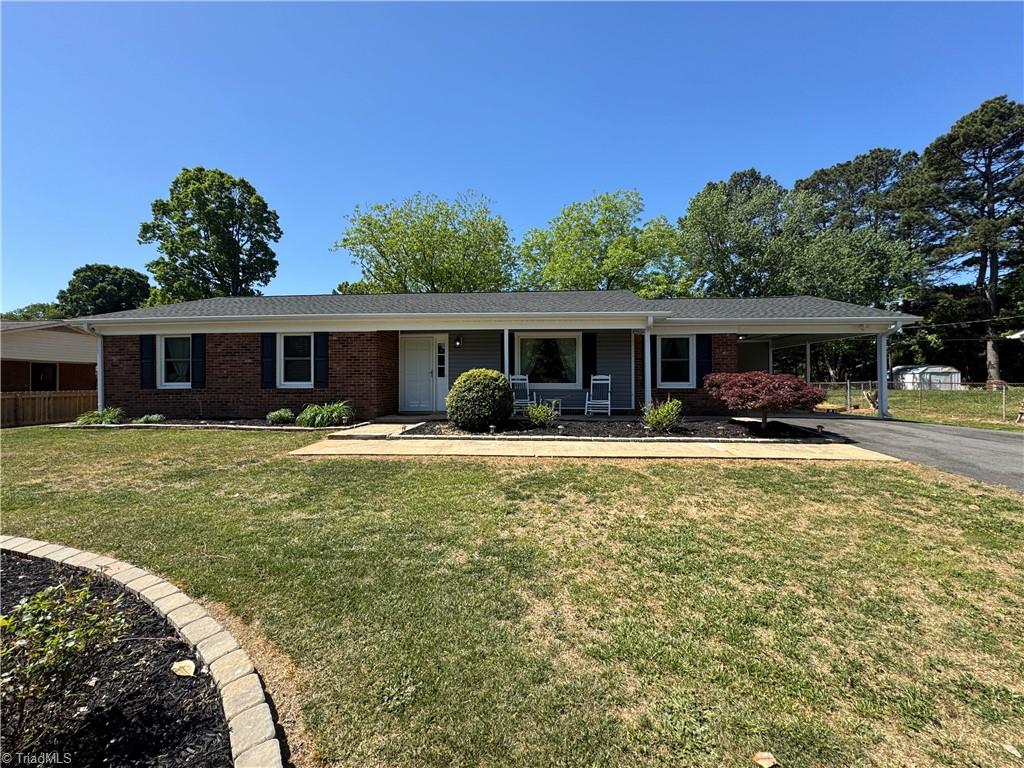 2436 Wickham Road Kernersville, NC 27284 - Photo 2 of 31