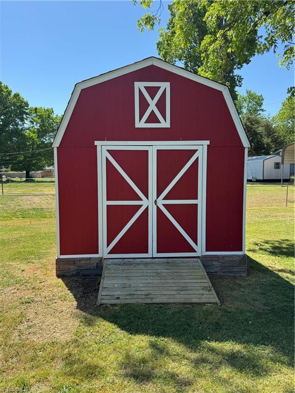 2436 Wickham Road Kernersville, NC 27284 - Photo 26 of 31 Large storage building