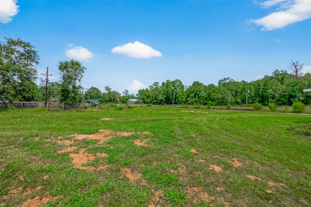a view of a golf course