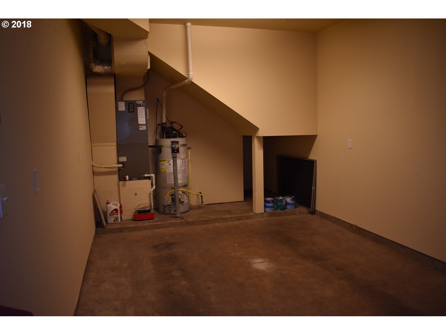 1435 Perdue Loop Eugene, OR 97401 - Photo 21 of 22 Garage