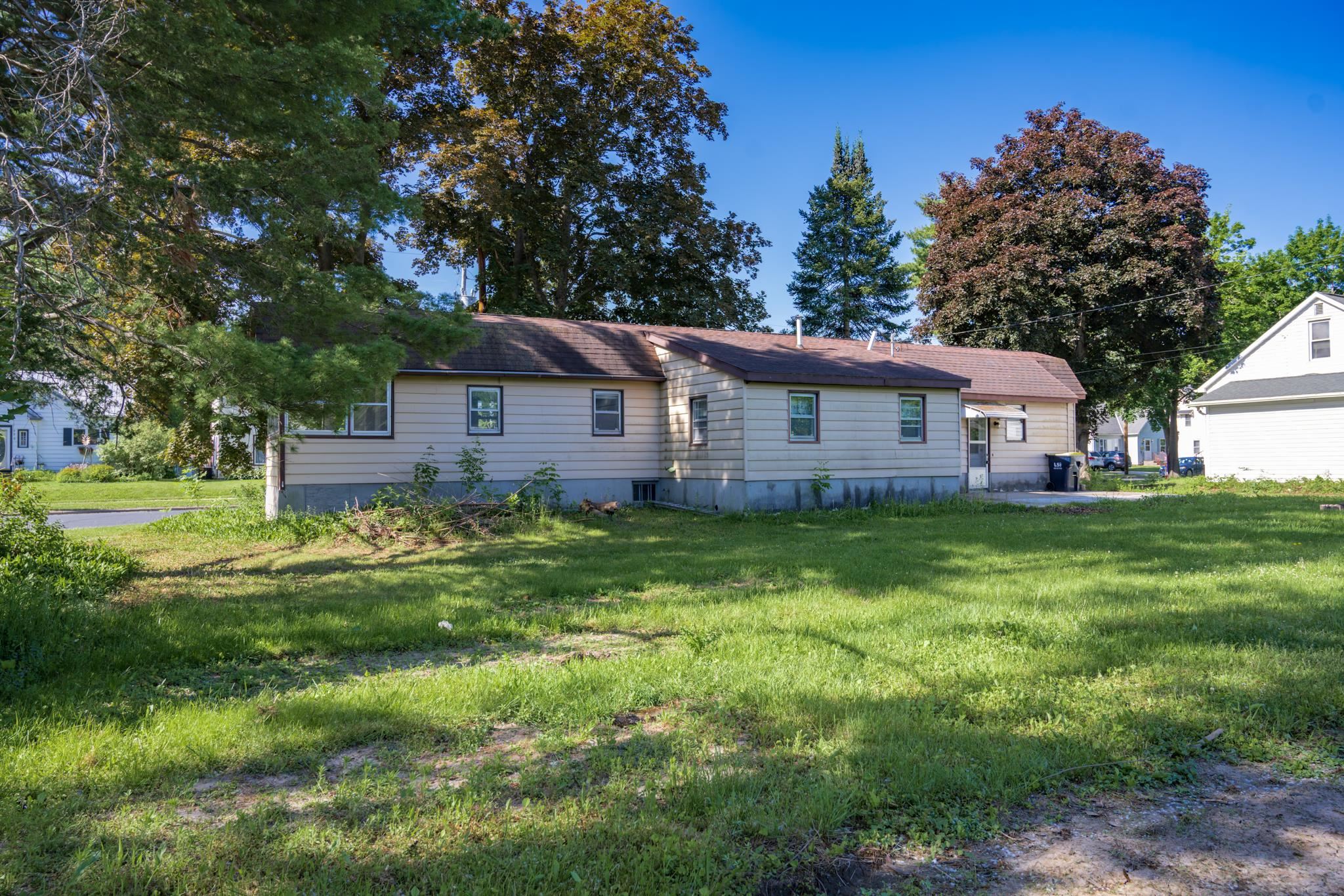 433 West W Mauston, WI 53948 - Photo 35 of 43