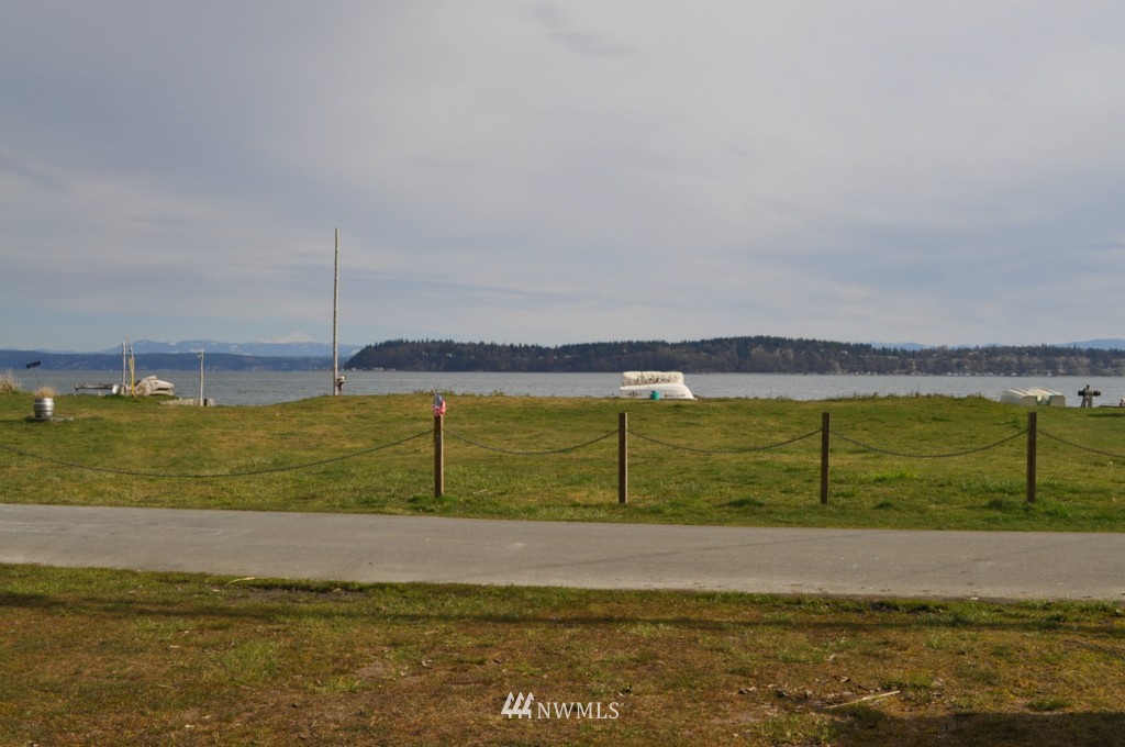 61-xx South Brighton Beach Road Clinton, WA 98236 - Photo 8 of 14 Gallery Image 8