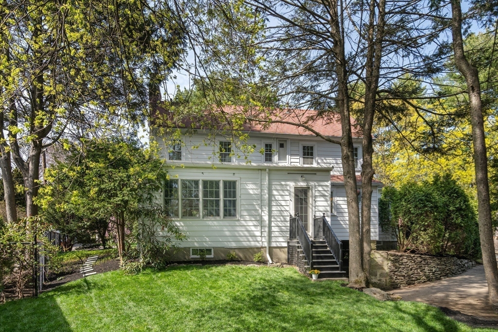 38 Wachusett Road Newton, MA 02467 - Photo 26 of 28
