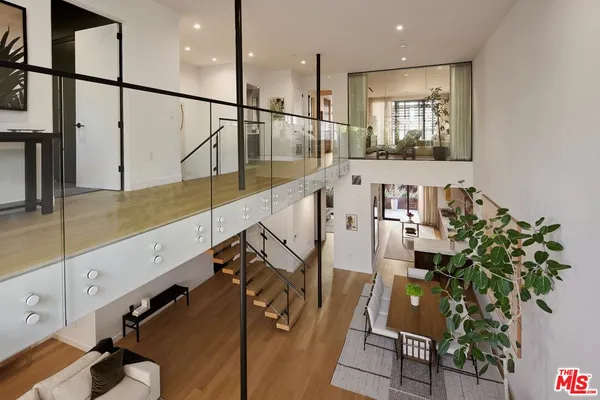 $2,925,000 | 702 North Doheny Drive, Unit TH5, West Hollywood, CA 90069