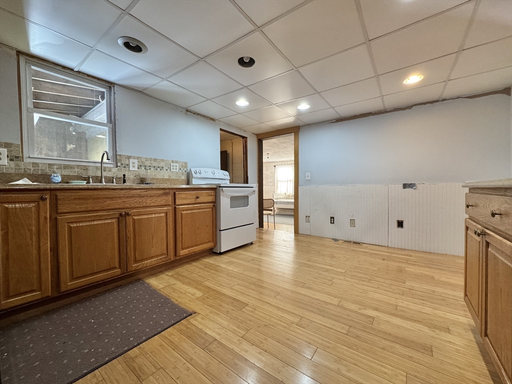 28 Boston Road Andover, MA 01810 - Photo 13 of 42