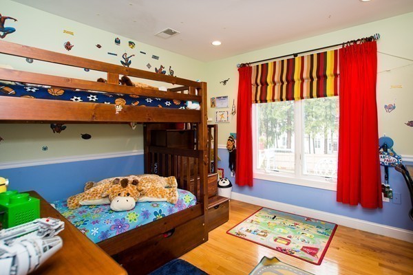 21 Dorcar Road Newton, MA 02467 - Photo 13 of 30