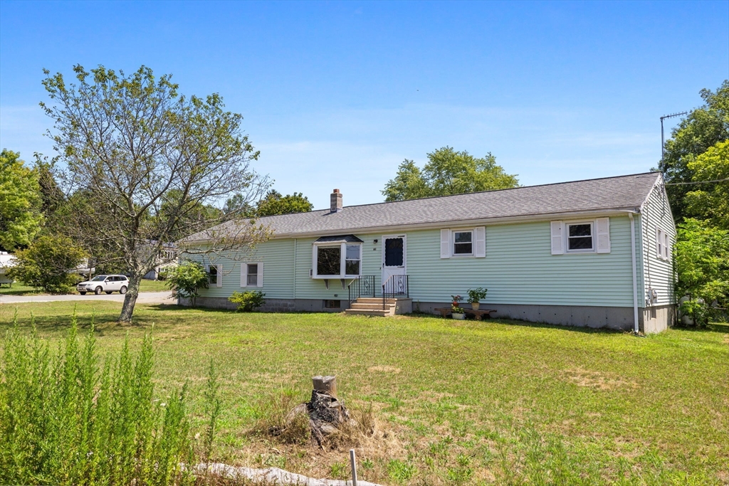62 Meadow Road Spencer, MA 01562 - Photo 2 of 17 Gallery Image 2