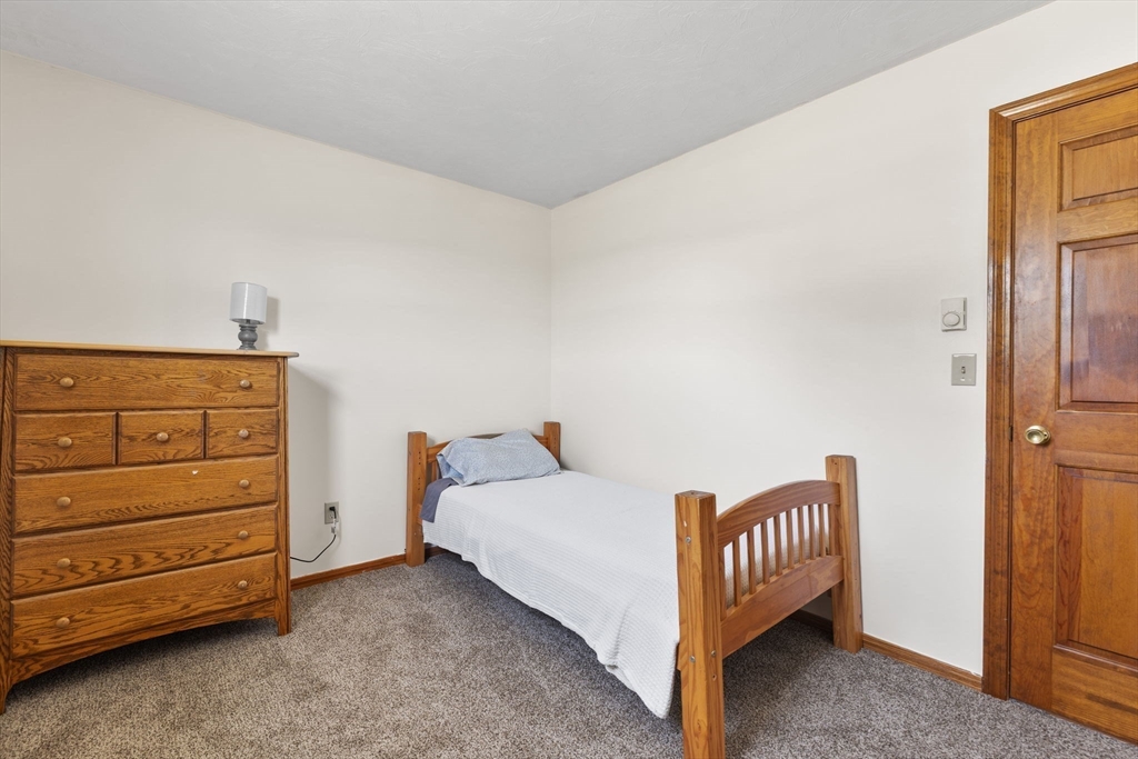 62 Meadow Road Spencer, MA 01562 - Photo 4 of 17 Gallery Image 4