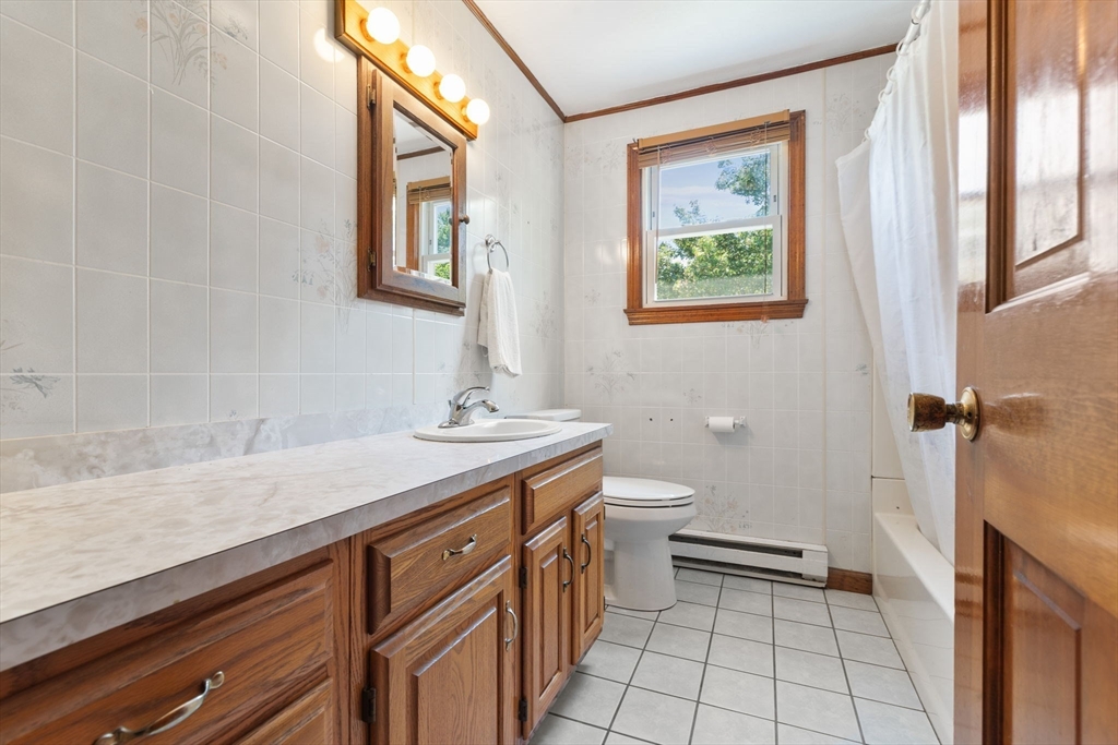 62 Meadow Road Spencer, MA 01562 - Photo 6 of 17 Gallery Image 6