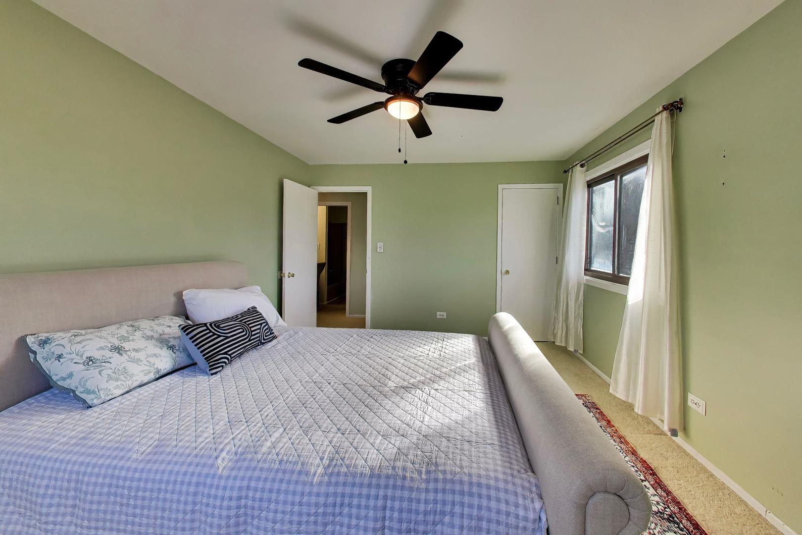 1440 Stonebridge Circle, Unit J12 Wheaton, IL 60189 - Photo 14 of 23