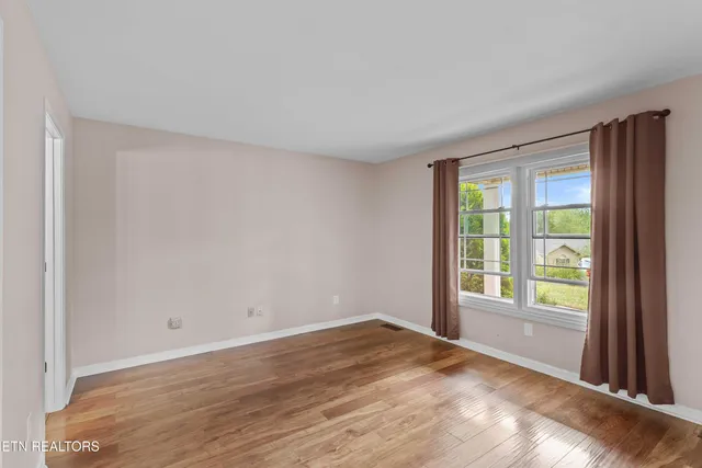 $379,000 | 121 Yona Way, Loudon, TN 37774