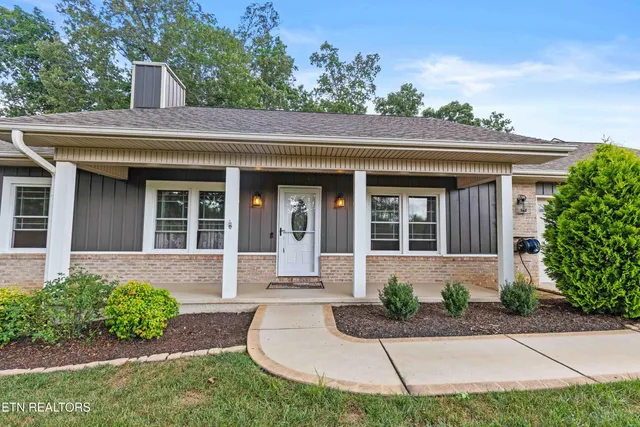 $379,000 | 121 Yona Way, Loudon, TN 37774