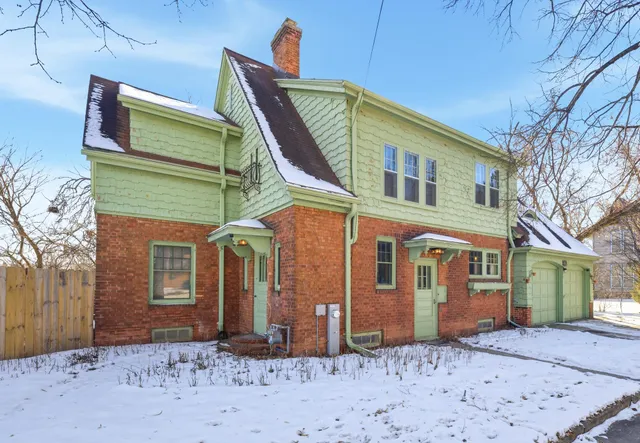 $319,000 | 707 West Front Street, Appleton, WI 54914