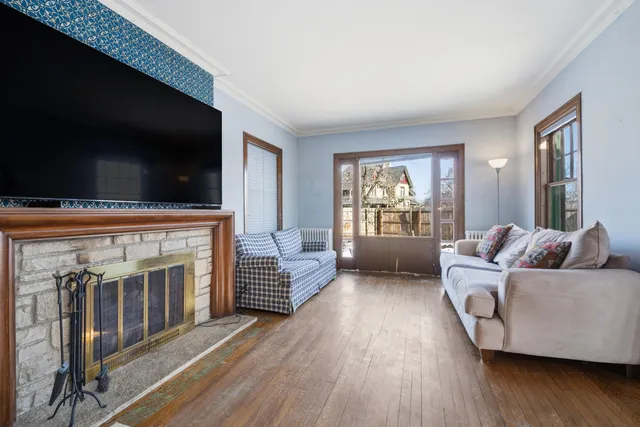 $319,000 | 707 West Front Street, Appleton, WI 54914