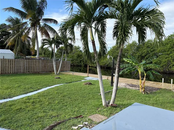 $4,250 | 4697 Southwest 35th Avenue, Fort Lauderdale, FL 33312