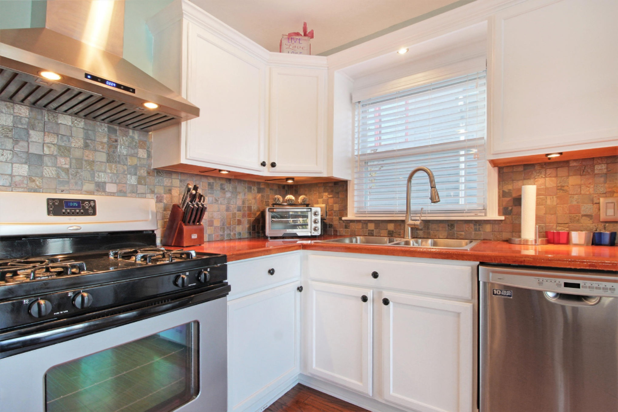 31524 Maple Island Road Dowagiac, MI 49047 - Photo 12 of 39 Kitchen
