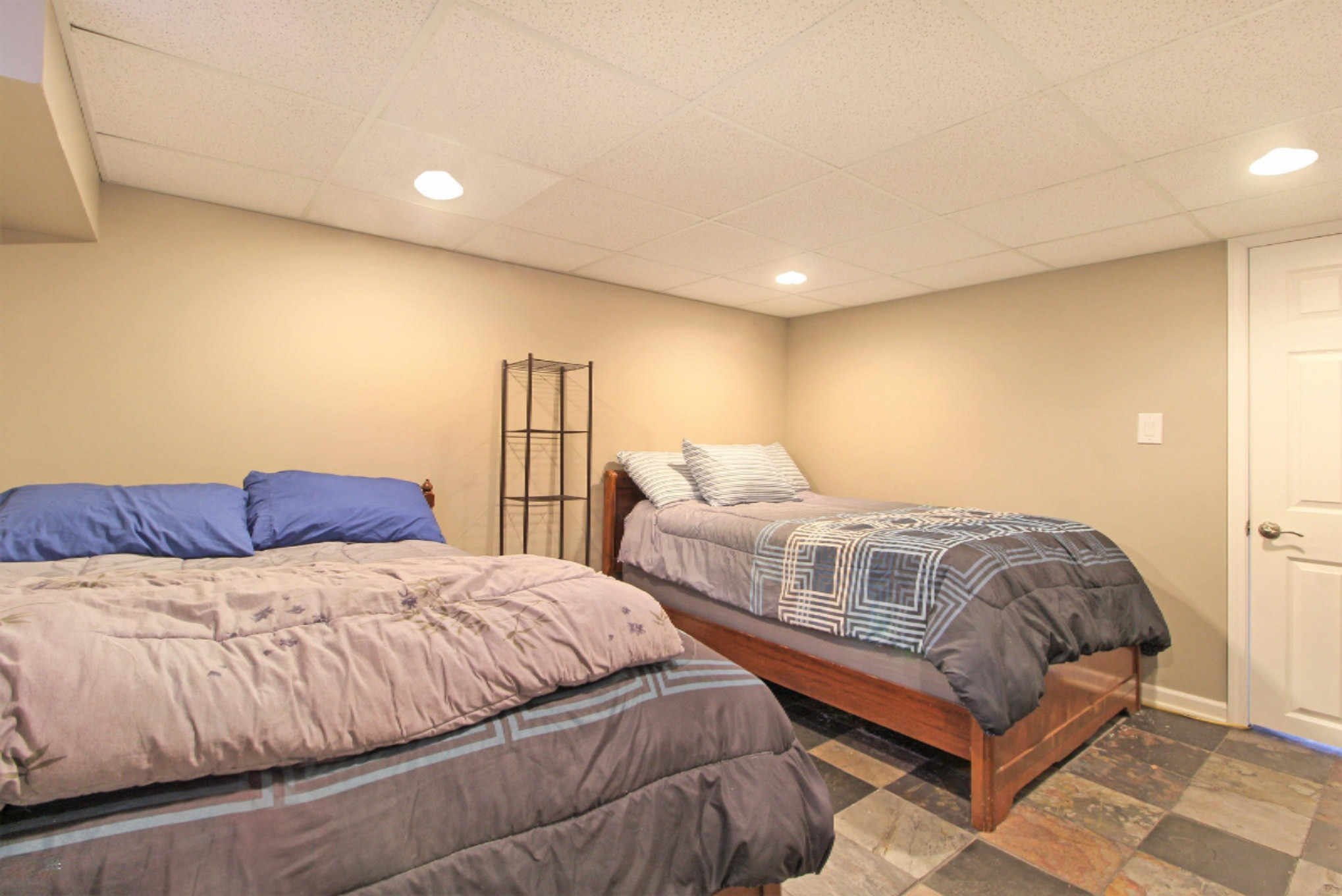 31524 Maple Island Road Dowagiac, MI 49047 - Photo 28 of 39 Basement Bedroom 2