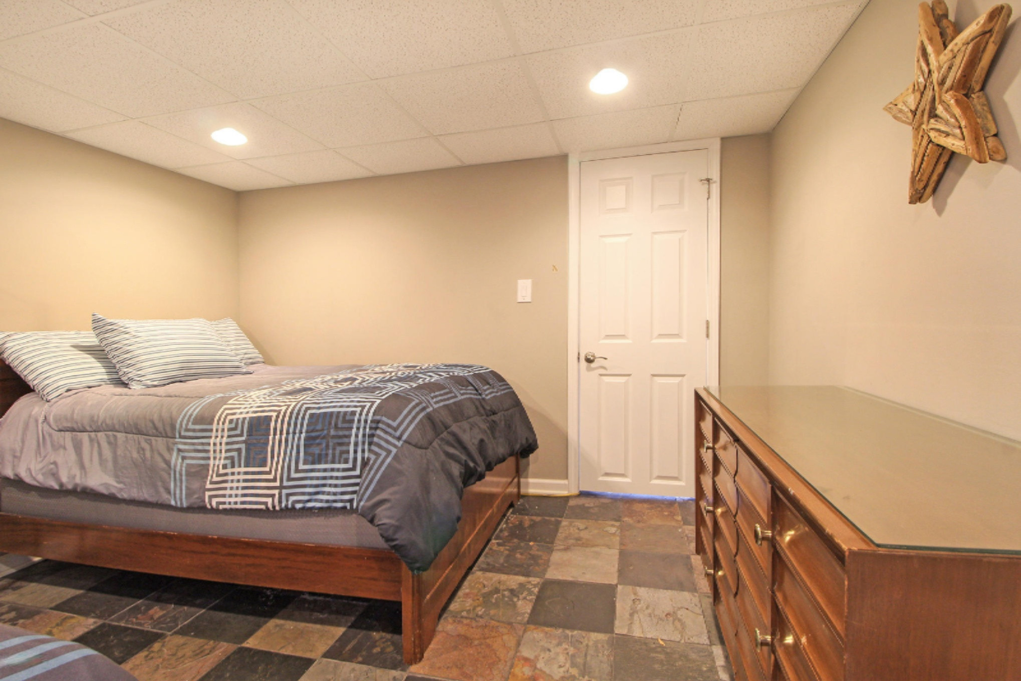 31524 Maple Island Road Dowagiac, MI 49047 - Photo 31 of 39 Basement Bedroom 2