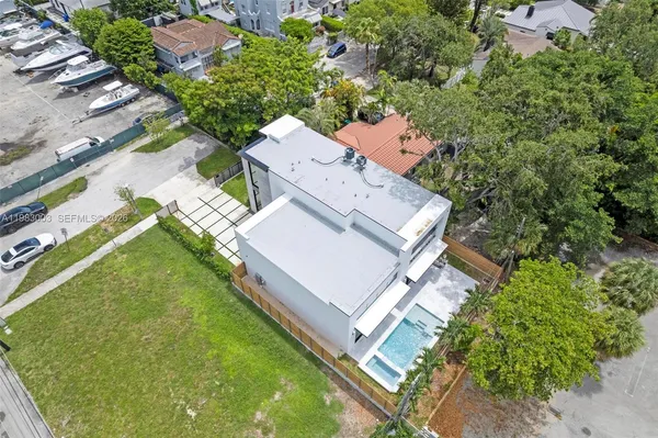 $16,000 | 630 Northeast 82nd Street, Miami, FL 33138