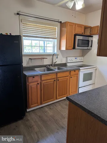 $115,000 | 72 Maryland Avenue, Crisfield, MD 21817