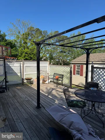 $115,000 | 72 Maryland Avenue, Crisfield, MD 21817