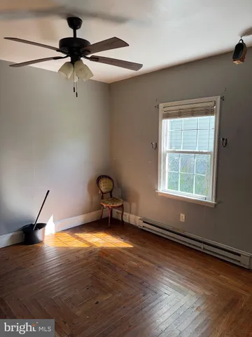 $115,000 | 72 Maryland Avenue, Crisfield, MD 21817