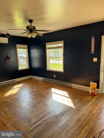 $115,000 | 72 Maryland Avenue, Crisfield, MD 21817