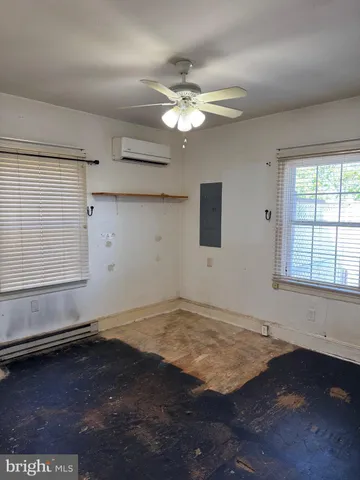 $115,000 | 72 Maryland Avenue, Crisfield, MD 21817