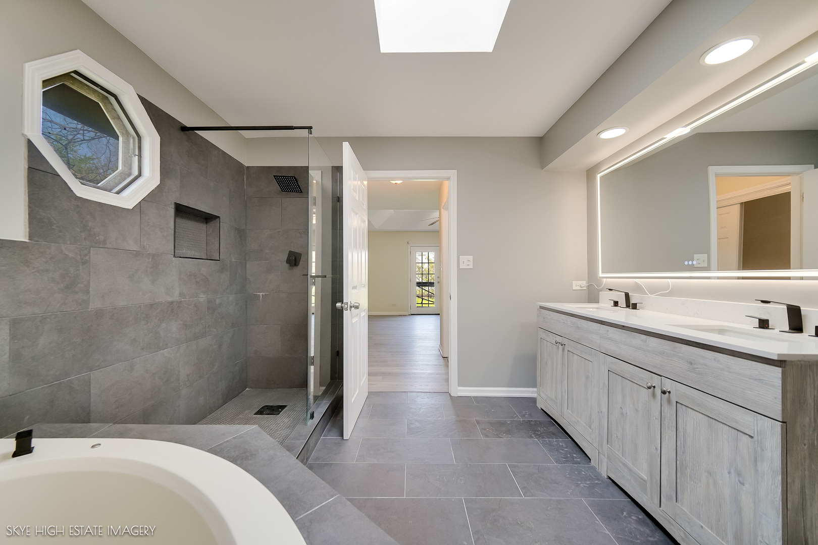 24615 Mulberry Lane Crete, IL 60417 - Photo 11 of 21 a bathroom with a sink a toilet and shower