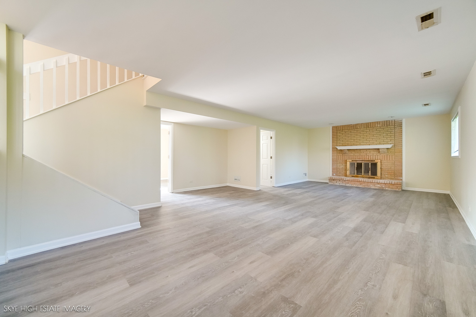 24615 Mulberry Lane Crete, IL 60417 - Photo 15 of 21 a view of empty room with wooden floor