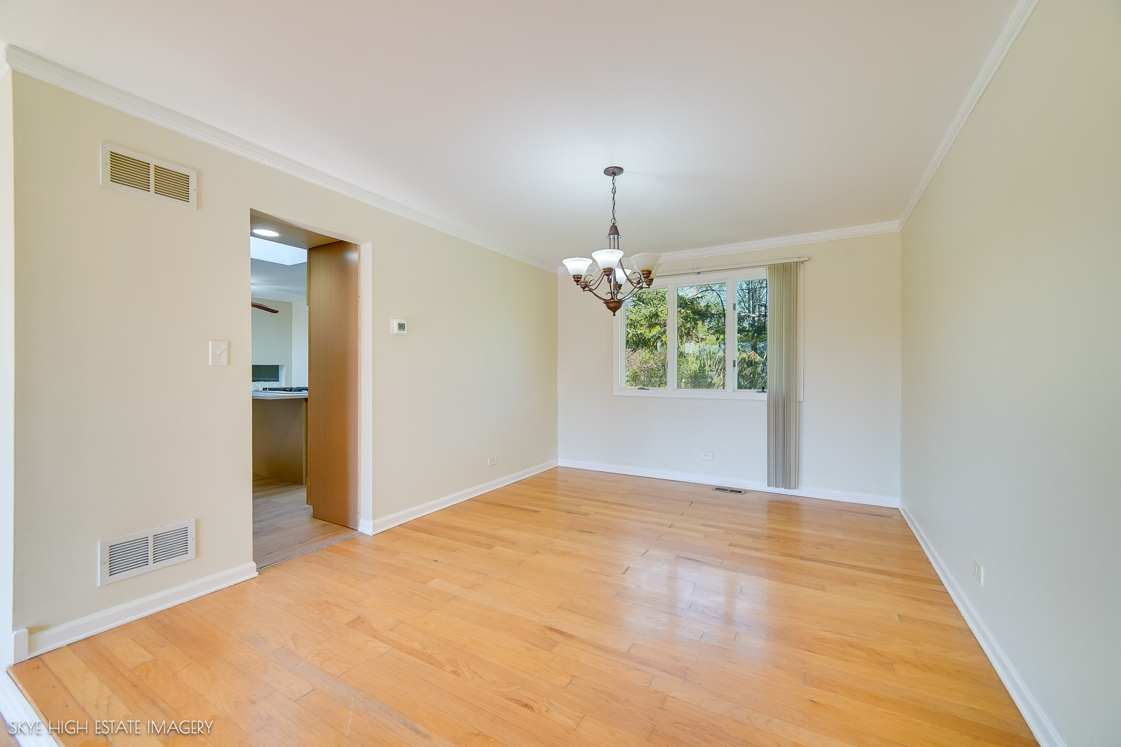 24615 Mulberry Lane Crete, IL 60417 - Photo 4 of 21 a view of an empty room with window