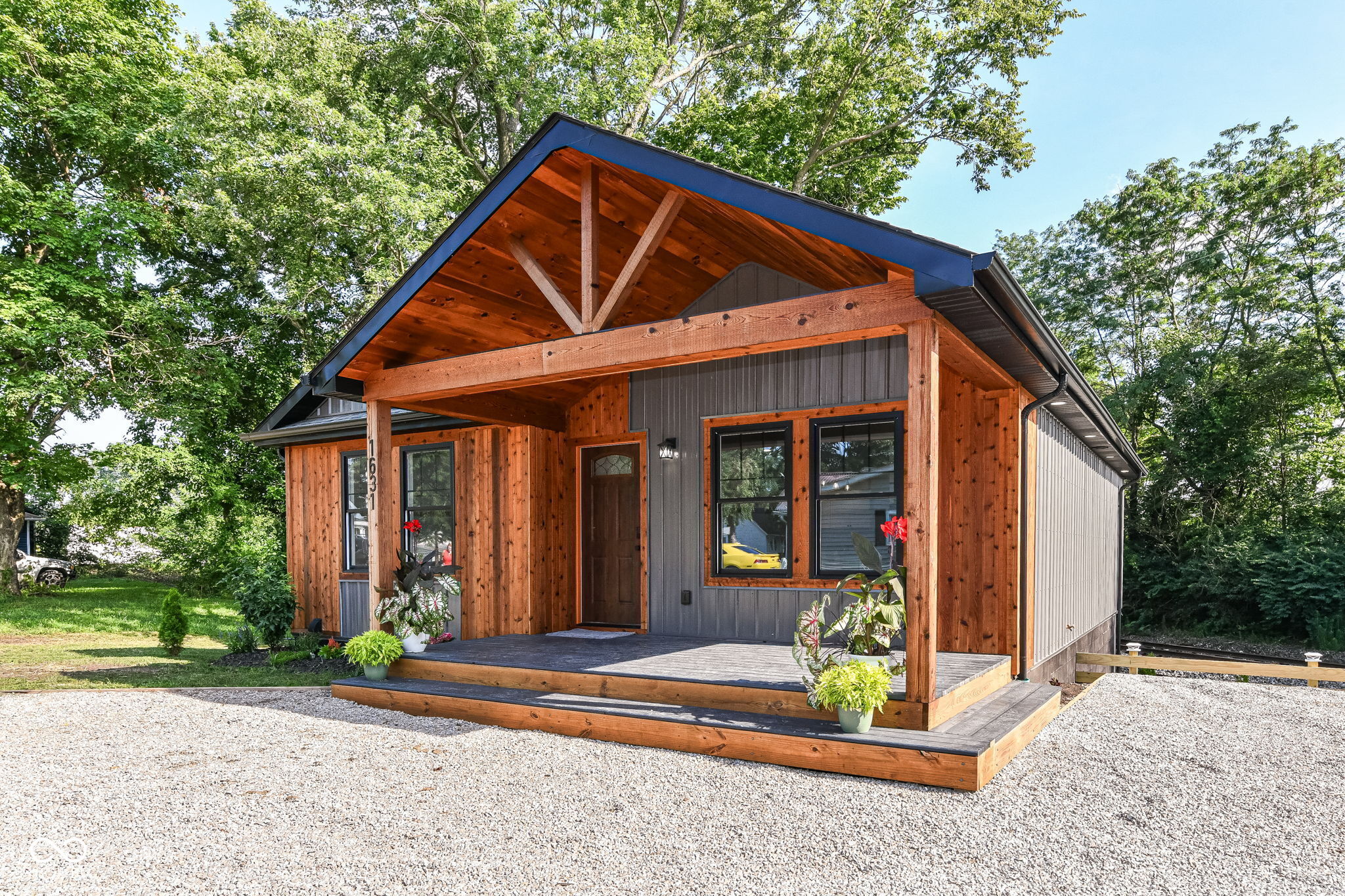 1631 Kentucky Avenue Columbus, IN 47201 - Photo 9 of 41