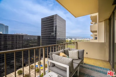 $899,000 | 2160 Century Park East, Unit 1112, Los Angeles, CA 90067