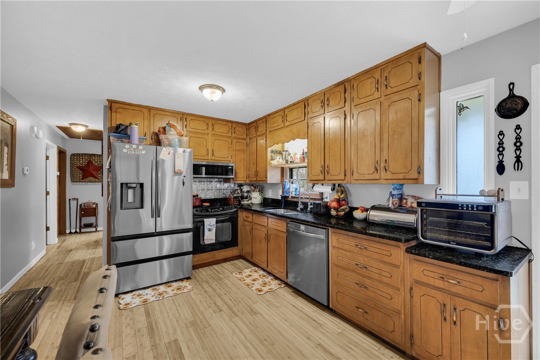 538 Valleyview Drive Winder, GA 30680 - Photo 13 of 52