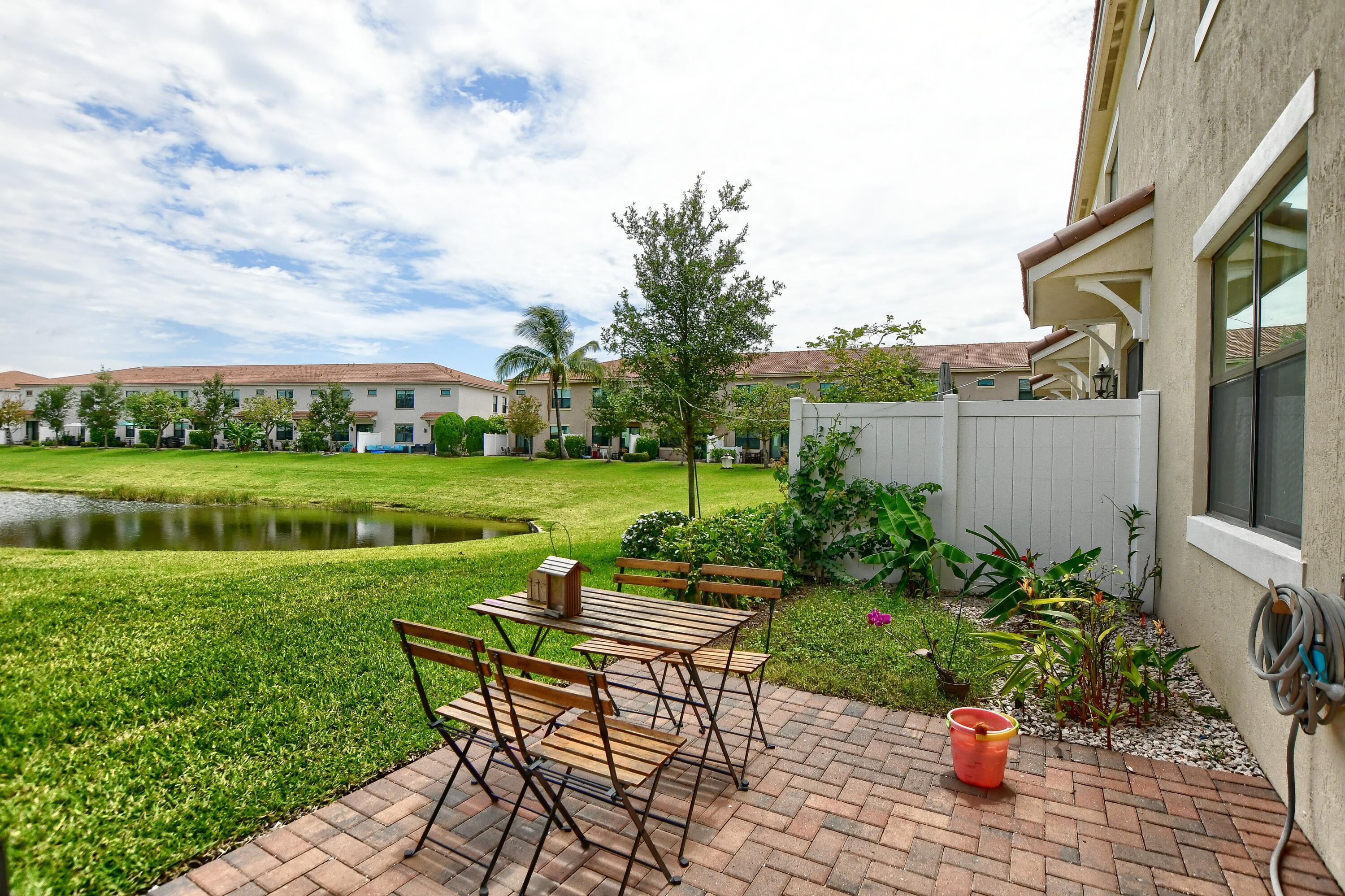9467 Kinley Place Boca Raton, FL 33428 - Photo 26 of 47 28_ebf_1130-hdr(5)
