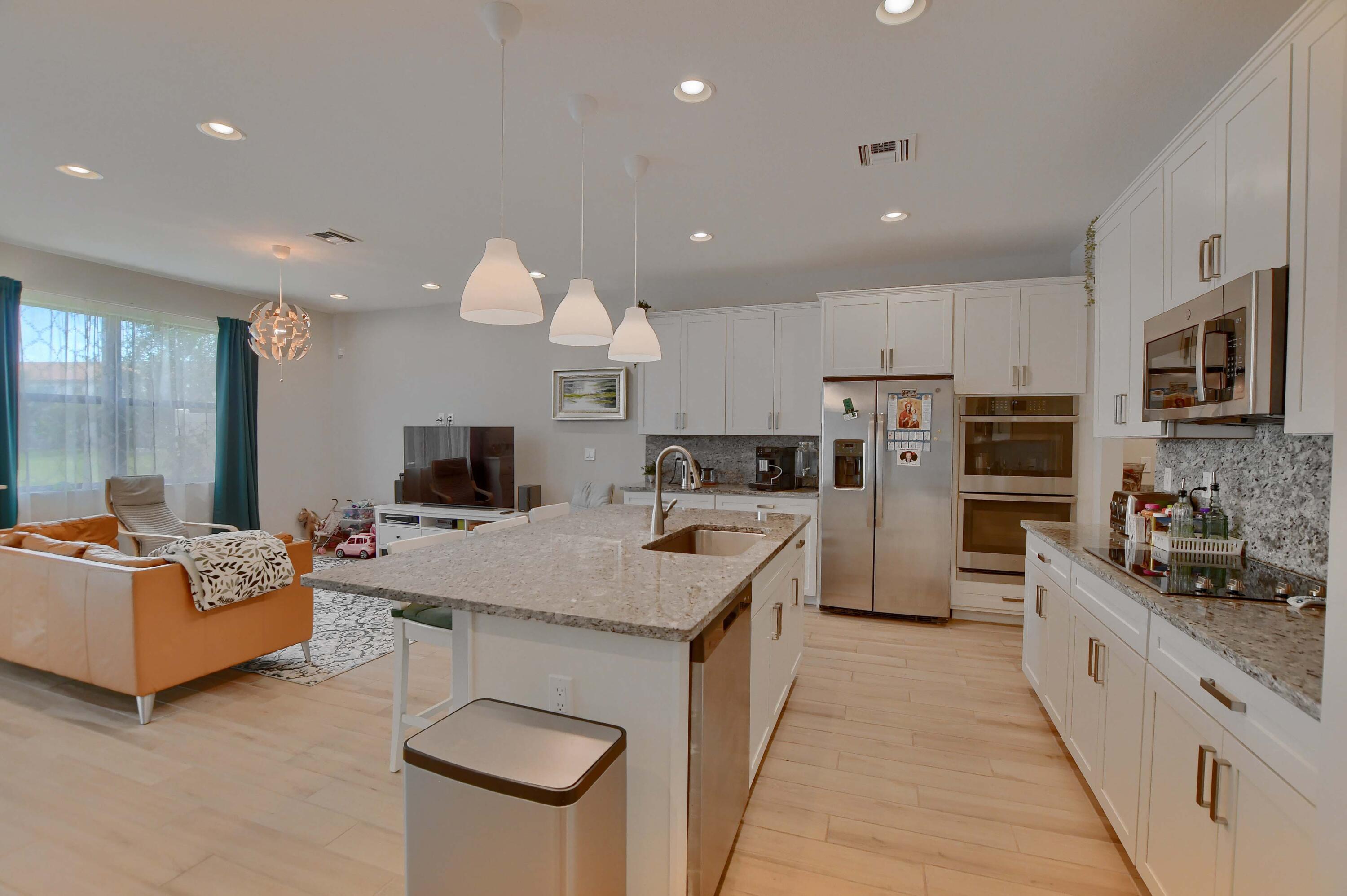 9467 Kinley Place Boca Raton, FL 33428 - Photo 4 of 47 06_ebf_1080-hdr(5)