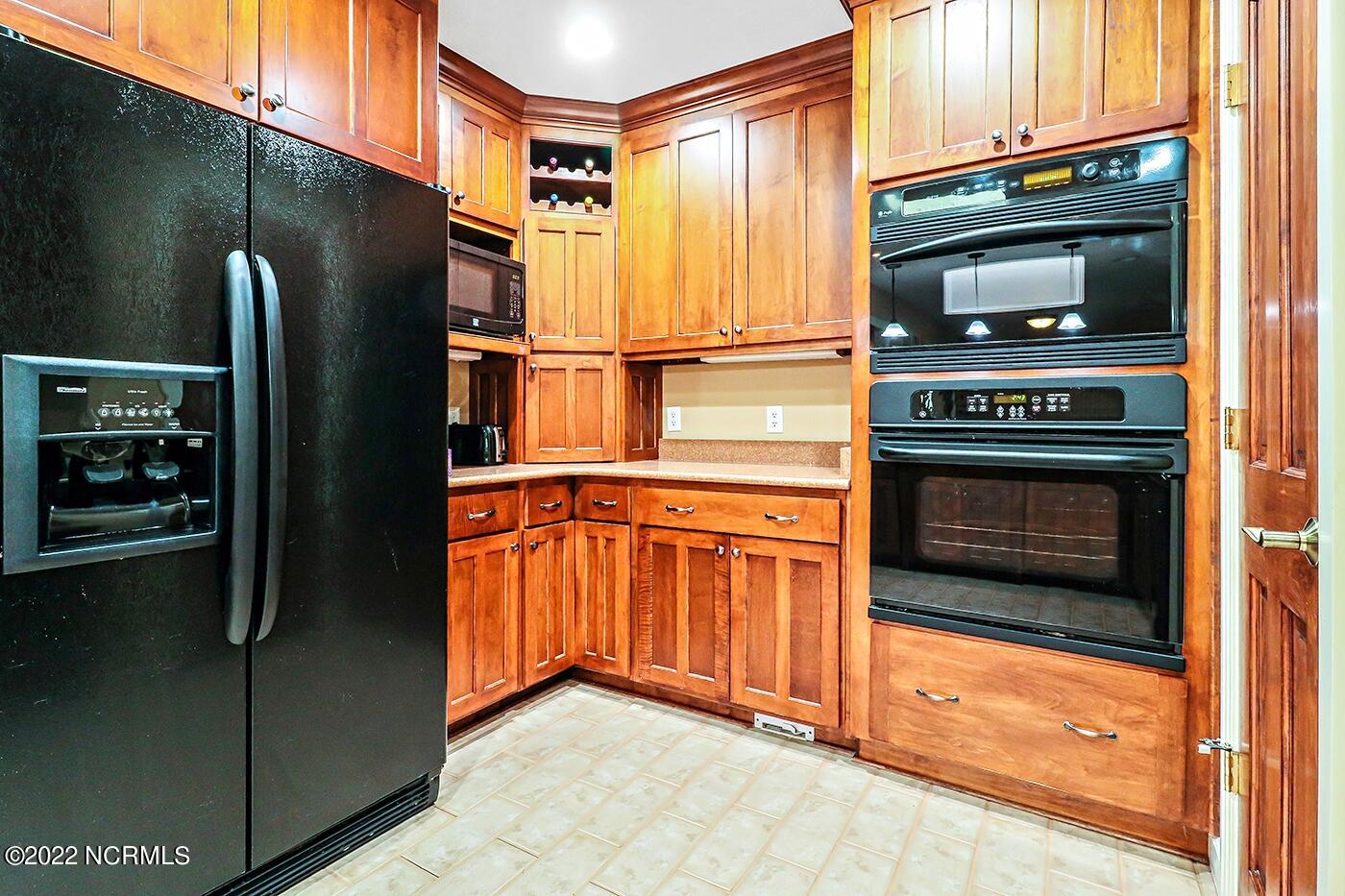1079 Tulls Creek Road Moyock, NC 27958 - Photo 22 of 59 Eat in Kitchen.