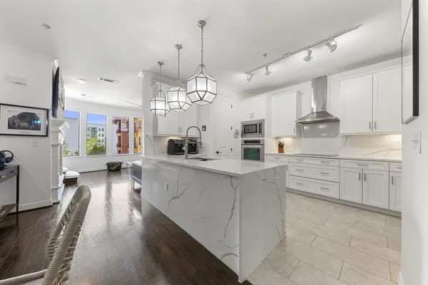 $575,000 | 8616 Turtle Creek Boulevard, Unit 412, Dallas, TX 75225