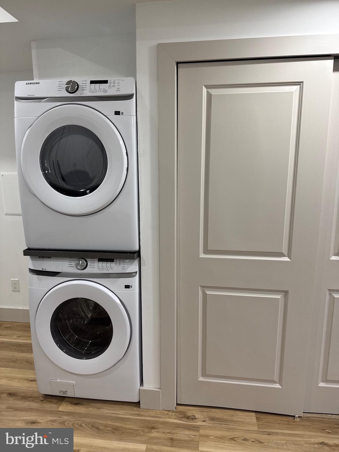 2031 North 19th Street, Unit A Philadelphia, PA 19121 - Photo 3 of 17 a utility room with dryer and washer