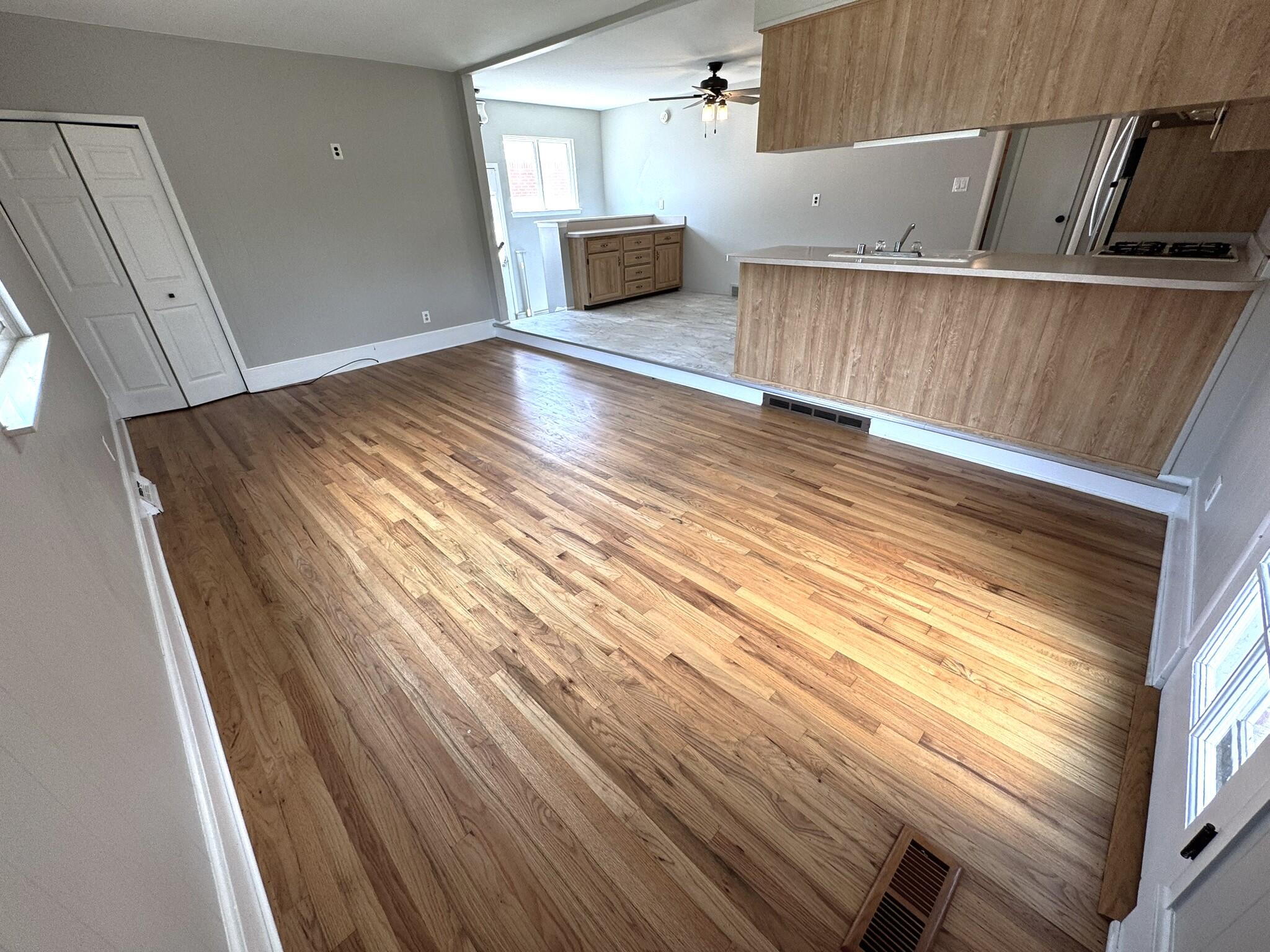 15425 Leader Taylor, MI 48180 - Photo 16 of 29 Family Room 4