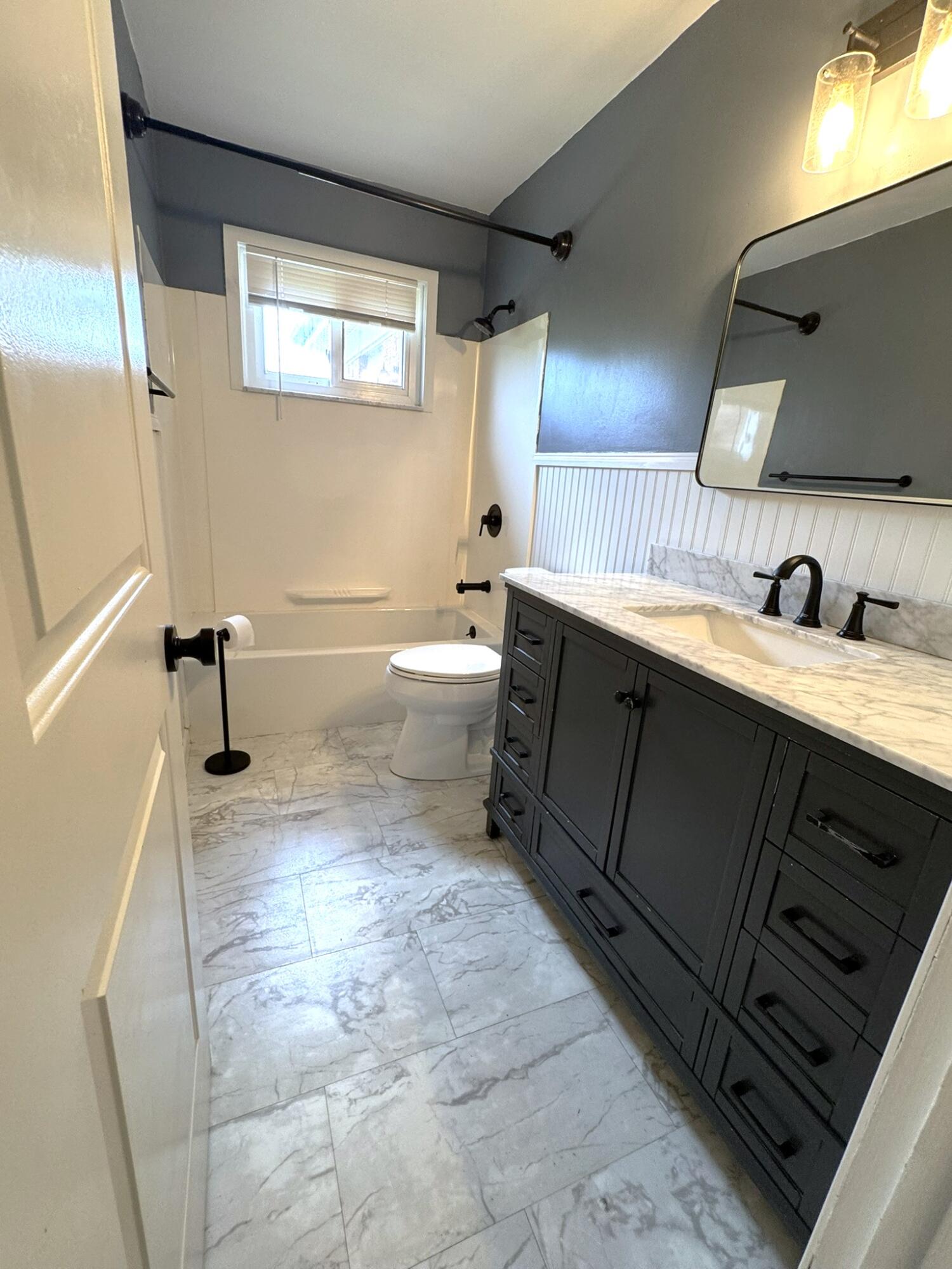 15425 Leader Taylor, MI 48180 - Photo 18 of 29 Bathroom 1-1