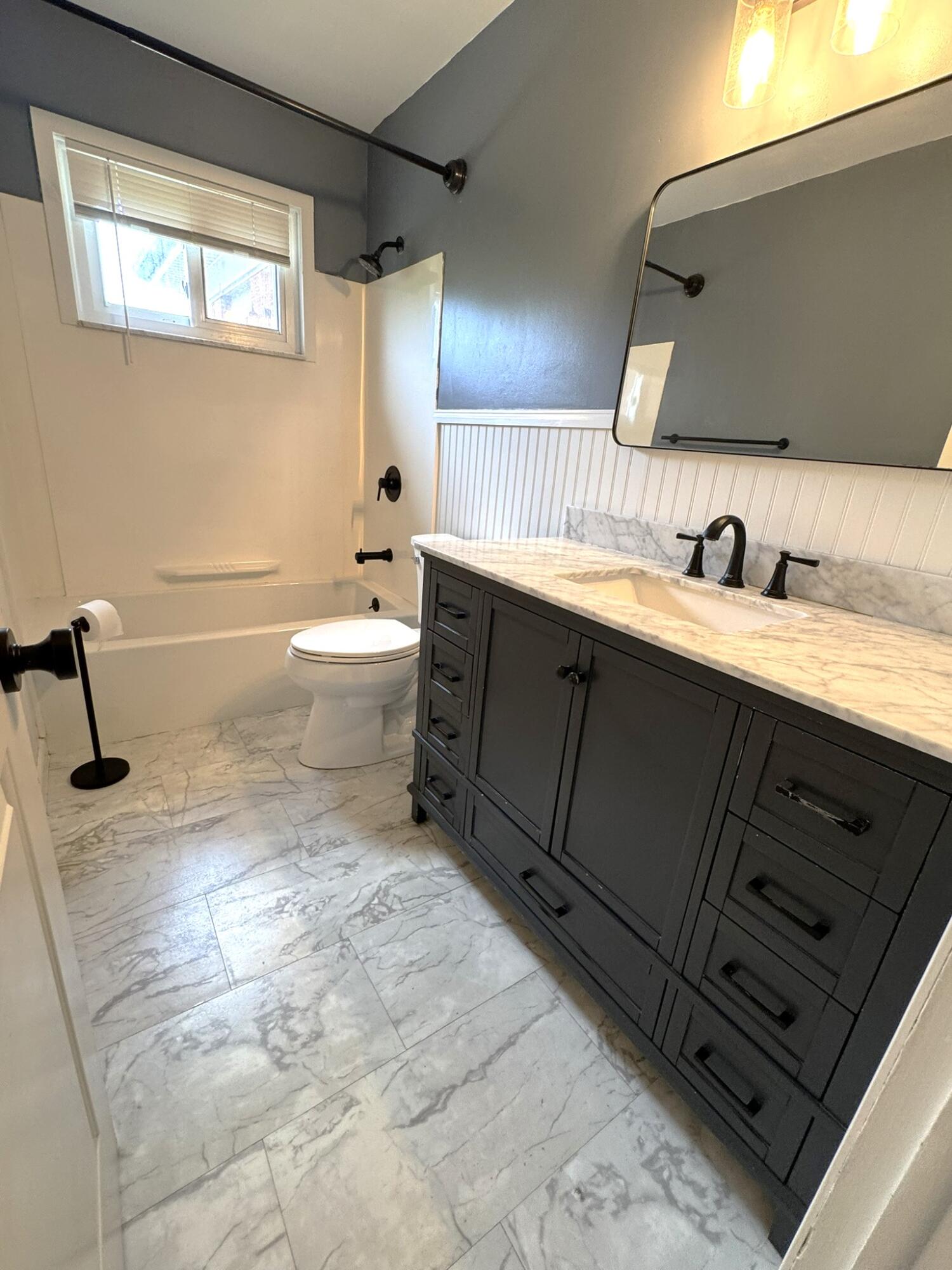 15425 Leader Taylor, MI 48180 - Photo 19 of 29 Bathroom 1-2